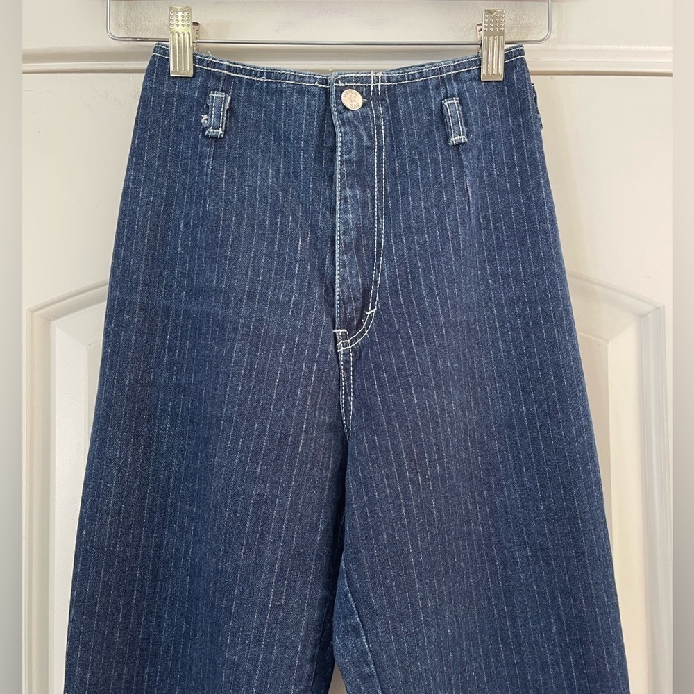 Amazing 70s Era Vintage Union Gap Pin Striped Jeans - 0 - Picture 2 of 5